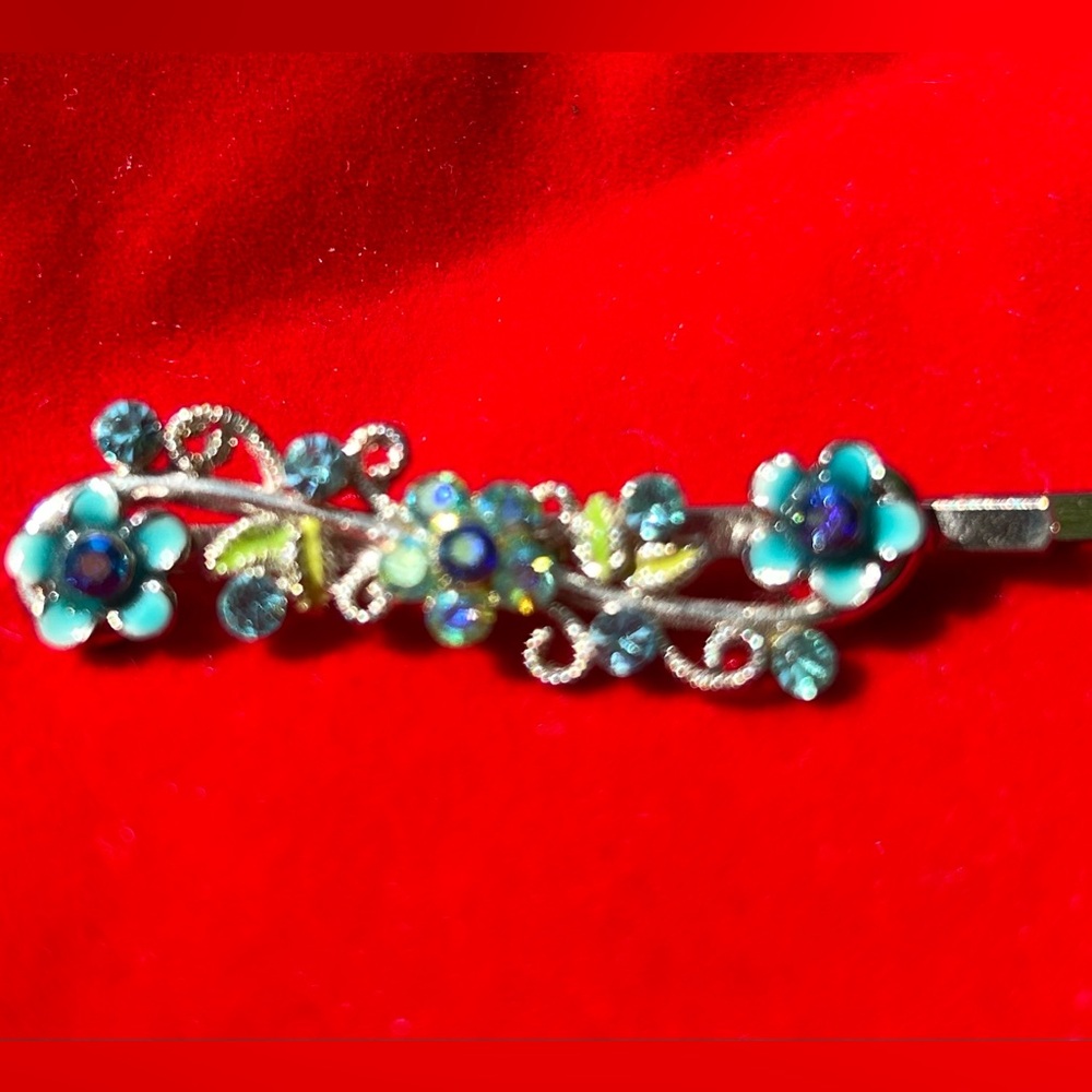 Vintage bejeweled hair ornament
